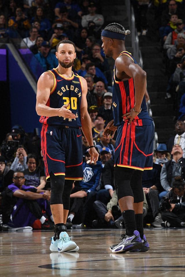 九游娱乐体育-巴特勒在掘金比赛中重要助攻，比赛规则变更引发热议！比赛高潮迭起的简单介绍